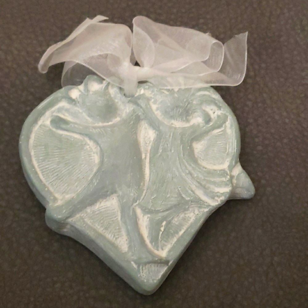 Isabel Bloom Friendship Heart